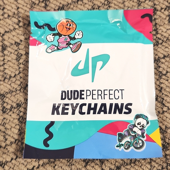 5 Dude Perfect keychains - Picture 2 of 12
